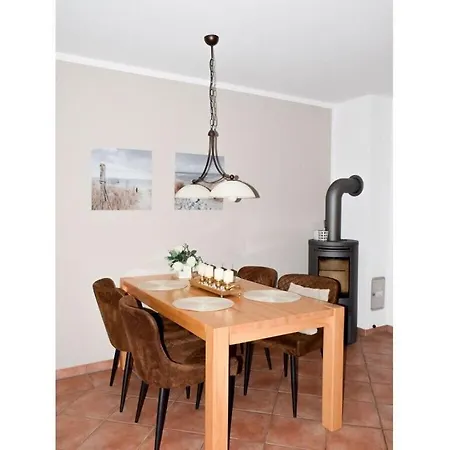 With 3 Bedrooms Nyaraló Böhl