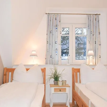 With 3 Bedrooms Nyaraló *